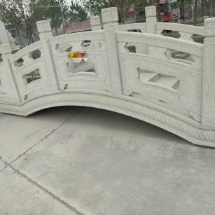 珠海芝麻白拱桥，石桥