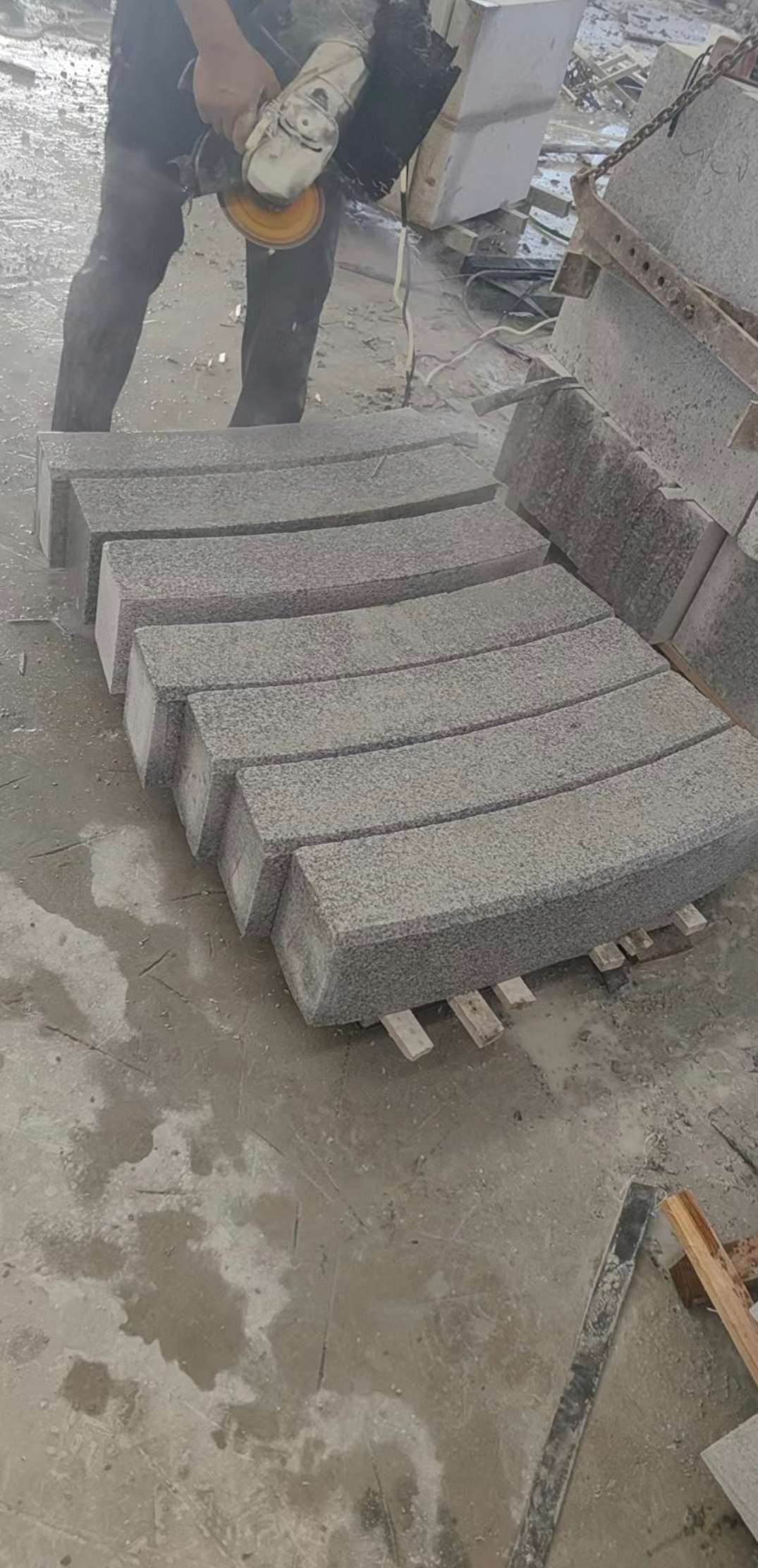 珠海芝麻白弧形路牙石