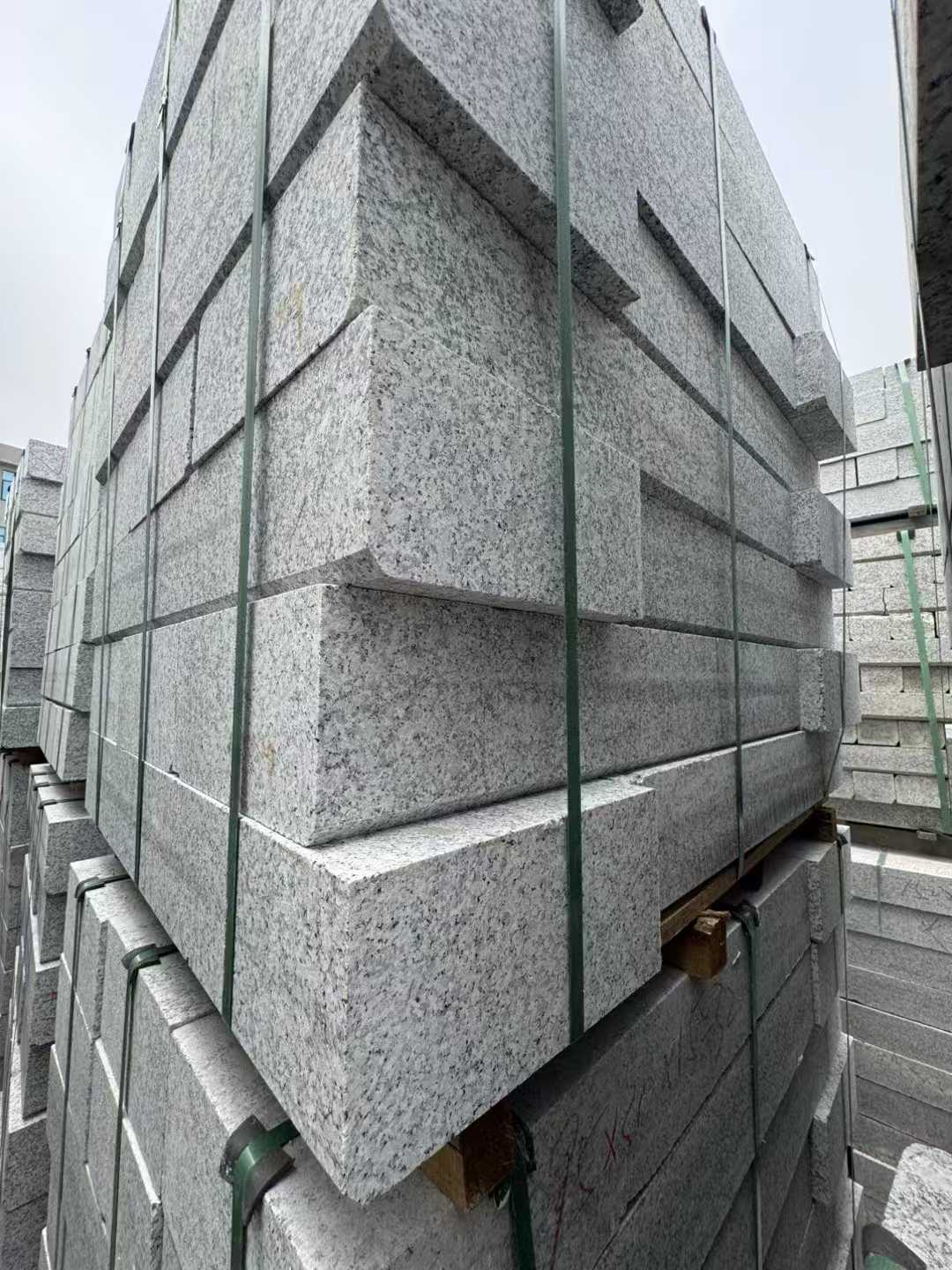 珠海芝麻白路牙石 马路牙子